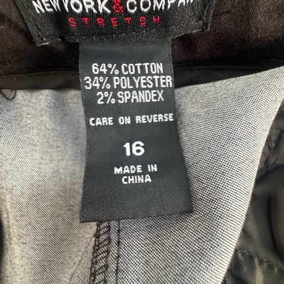 New York & Company Brown Women's Bermudas - Picture 3 of 5